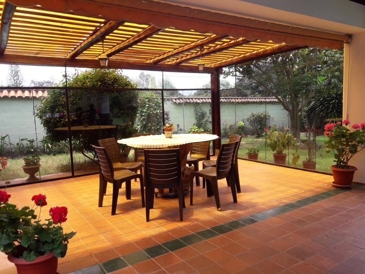 ホテル Quinta La Gardenia Puembo エクステリア 写真