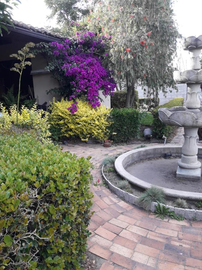 ホテル Quinta La Gardenia Puembo エクステリア 写真